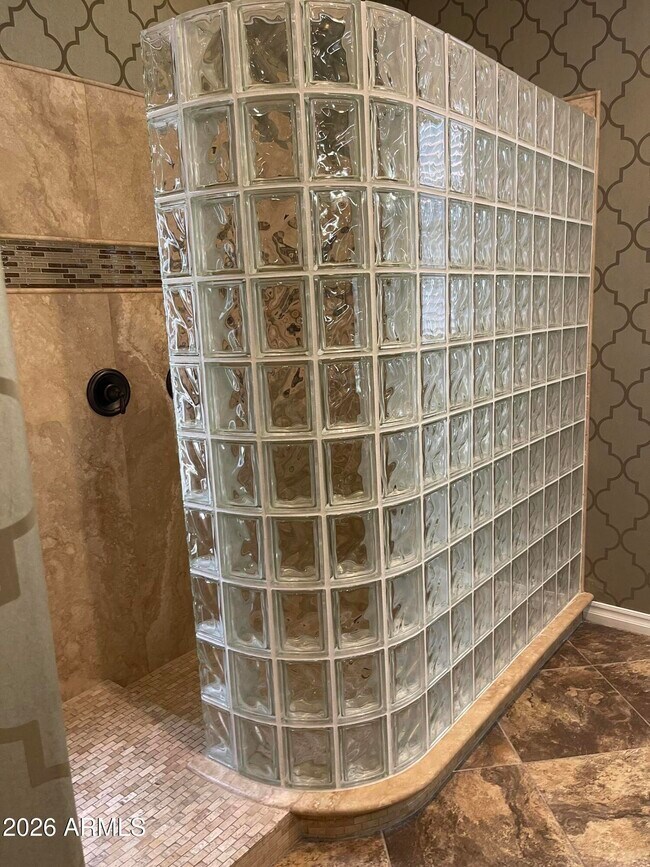 Building Photo - 2543 E Penedes Dr