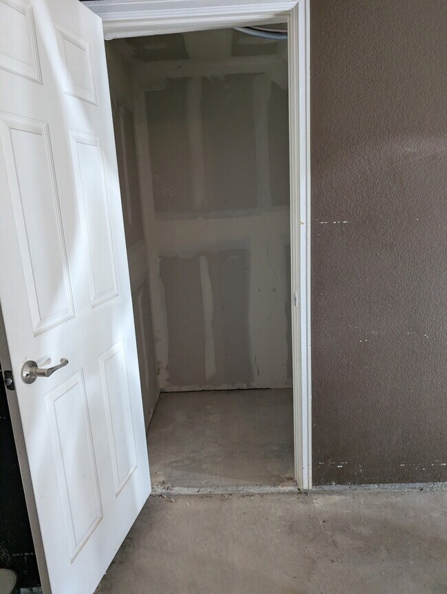 Building Photo - 4653 E 98th Pl