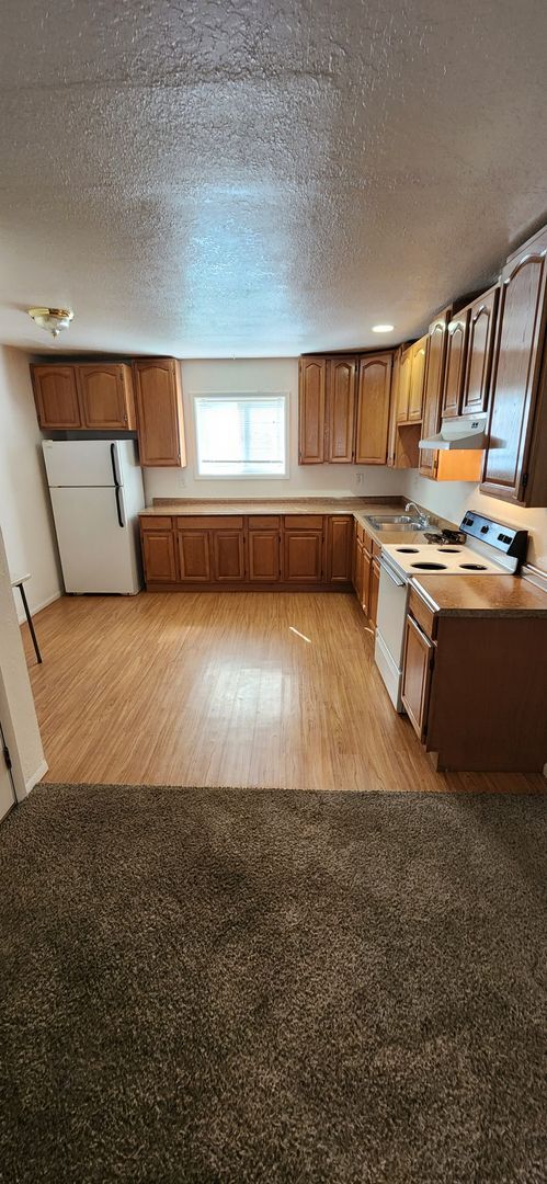 Building Photo - 401 N Mumford St