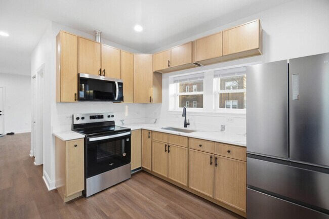 Building Photo - 1942 Elmwood Ave