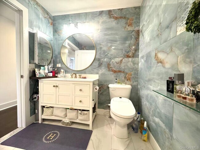 Building Photo - 508 Breton Wy