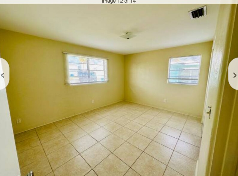 Building Photo - 21 Rivershore Dr