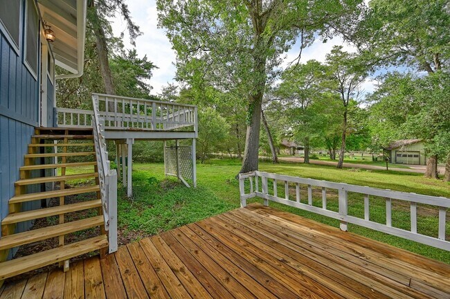 Building Photo - 9481 Lake Forest Cir
