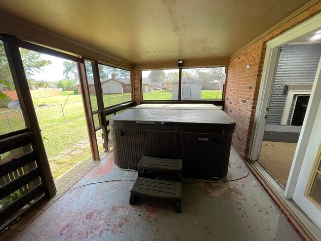 Building Photo - Spacious Home with Large Yard, Hot Tub, and More