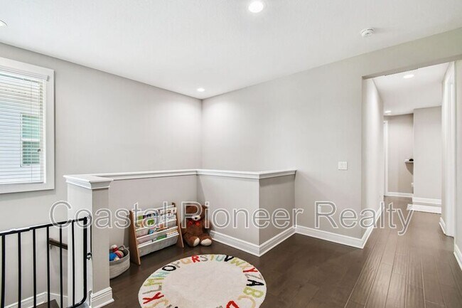 Building Photo - 5408 S Elkins Ave