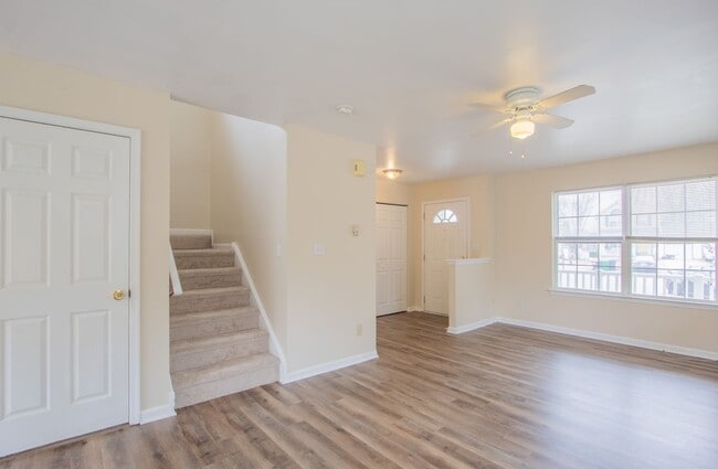 Building Photo - 247 Academy Ln