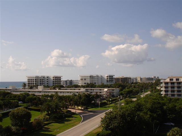 Building Photo - The Presidents of Palm Beach