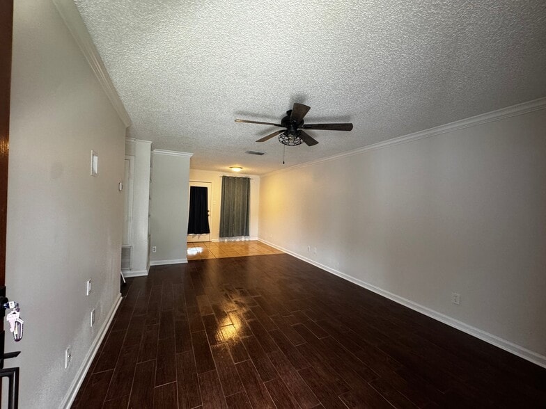 Building Photo - 3439 Twining Dr