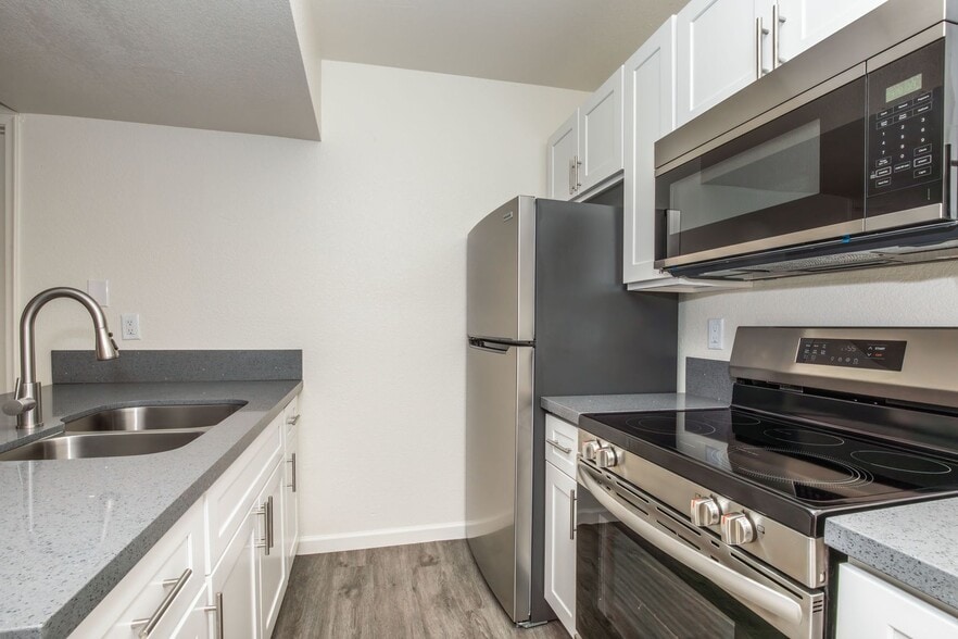 Interior Photo - Garden Plaza Apartments