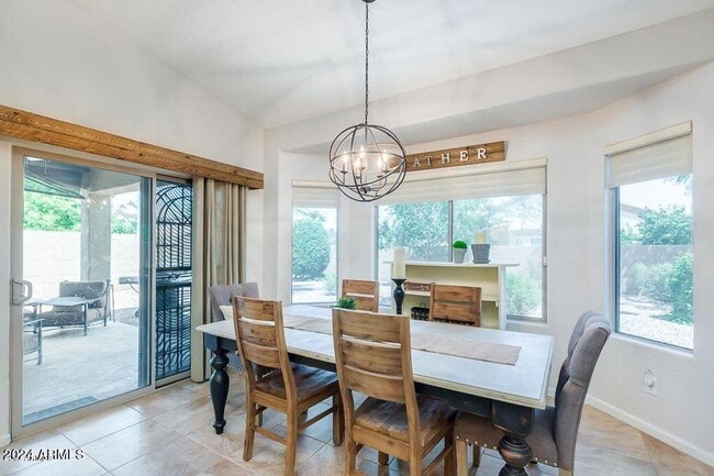 Building Photo - 2298 E Ebony Dr