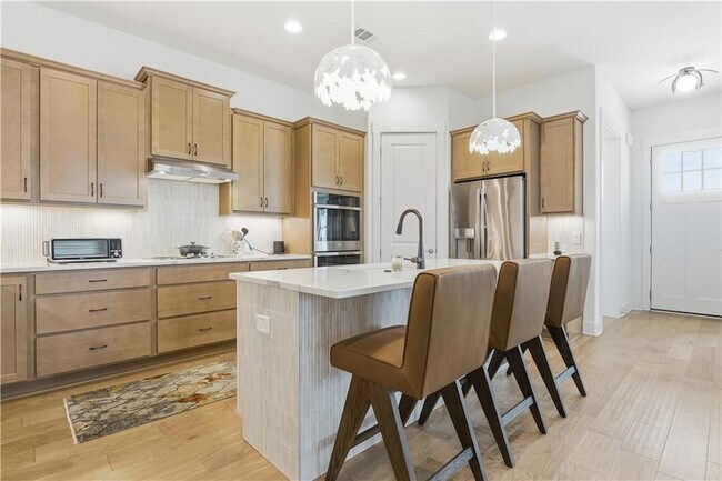 Building Photo - 158 Kingwood Dr