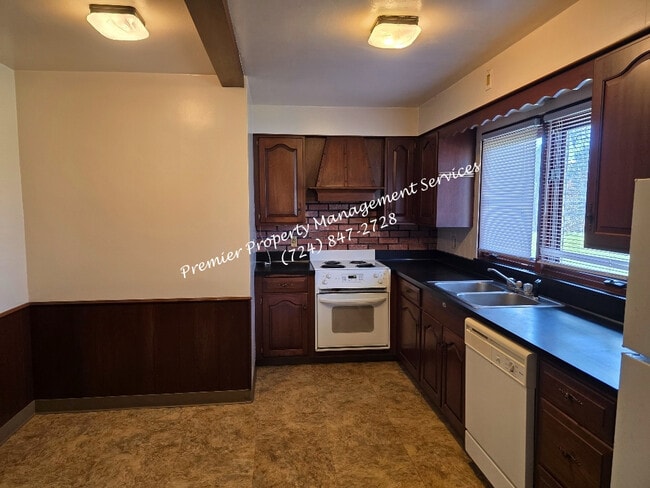 Building Photo - 2454 Darlington Rd