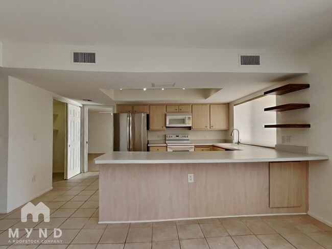 Building Photo - 8176 E Del Cuarzo Dr
