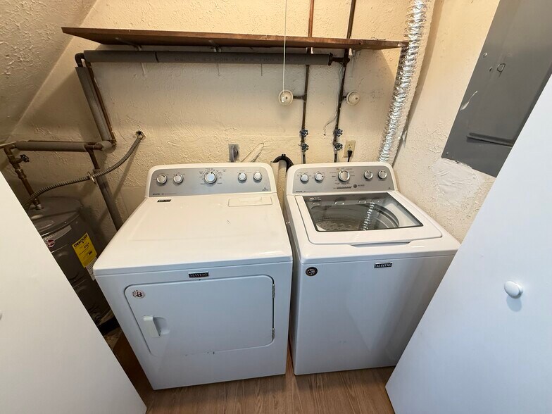 Building Photo - 5266 Grafton Rd