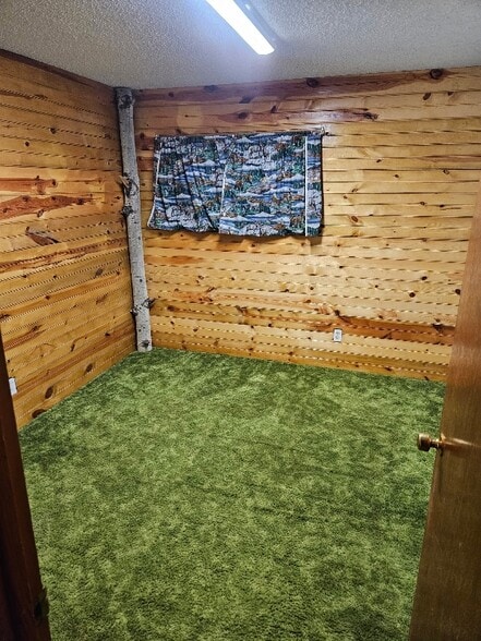 Building Photo - 2038 W Sherman St