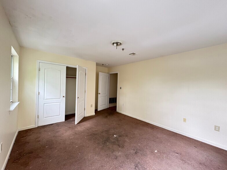 324 Clinton Ave 2 - 324-326 Clinton Ave