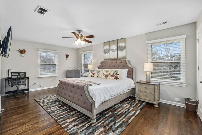 Building Photo - 3758 Cherry Hills Dr