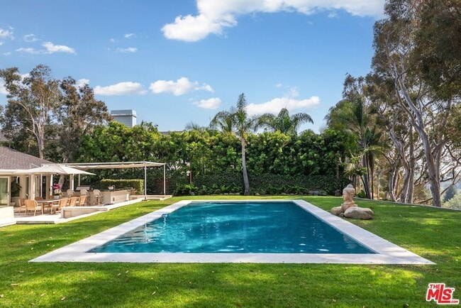 Building Photo - 797 Amalfi Dr
