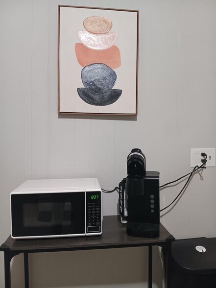 Building Photo - 125 Salina St