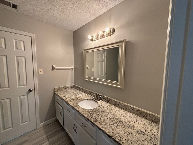 Building Photo - 5803 Pecan Trce