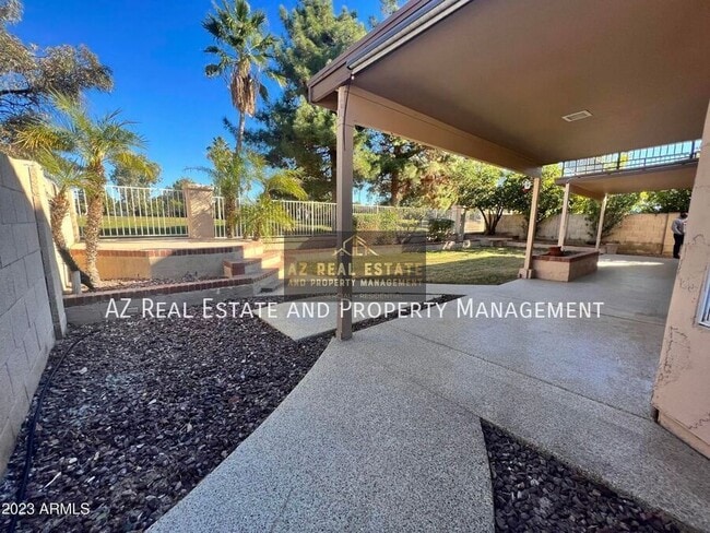 Building Photo - 7524 W Tonto Dr
