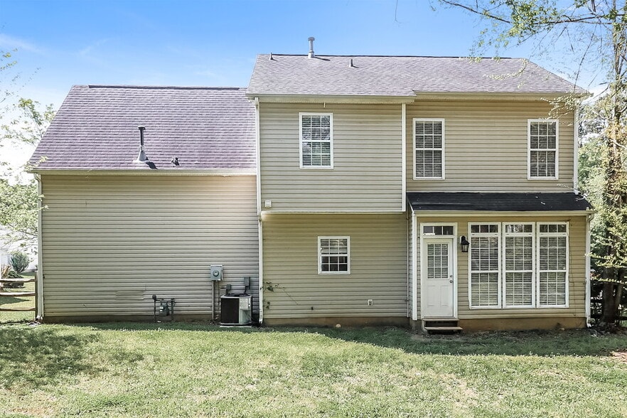 Building Photo - 1712 Silverberry Ct