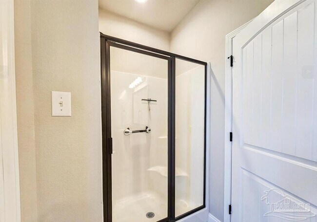 Building Photo - 8881 Bellawood Cir