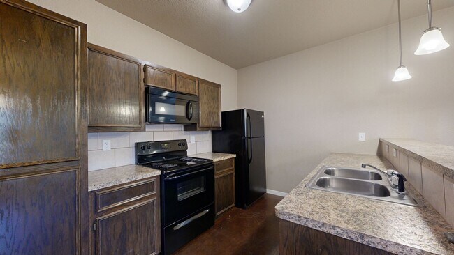 Building Photo - 1705 Aztec Trce
