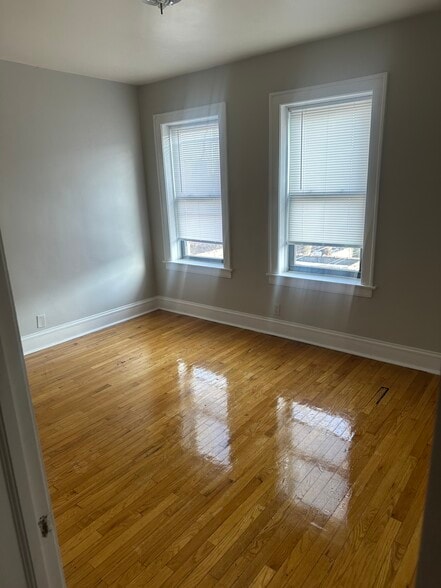 Bedroom 2 - 8009 S Phillips Ave