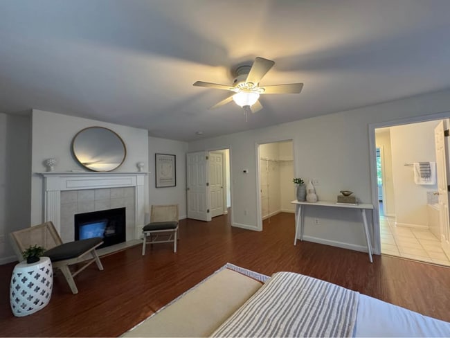 Building Photo - 14 Woodside Dr