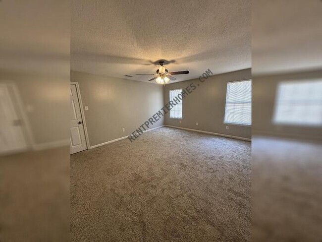 Building Photo - 103 White Wing Way
