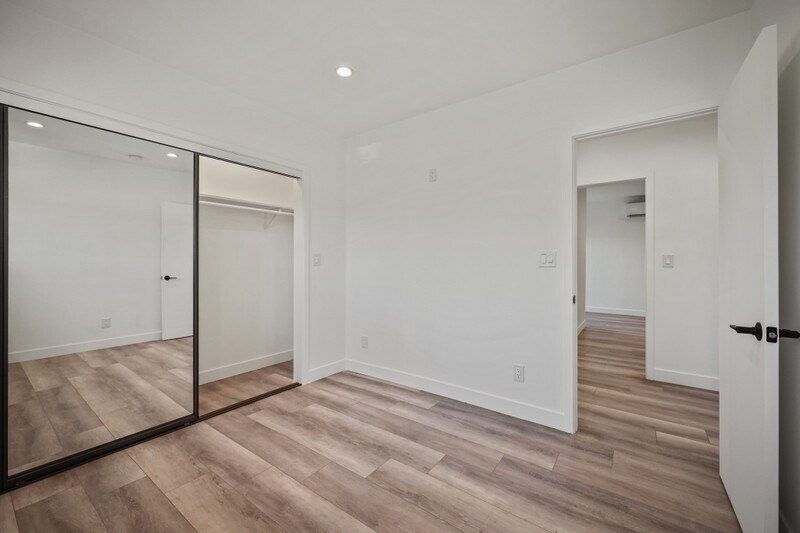 Building Photo - 2561 W Ave 30