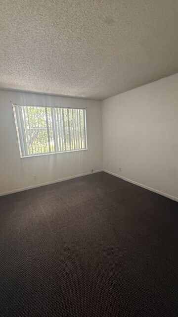 Building Photo - 8741 Wiles Rd