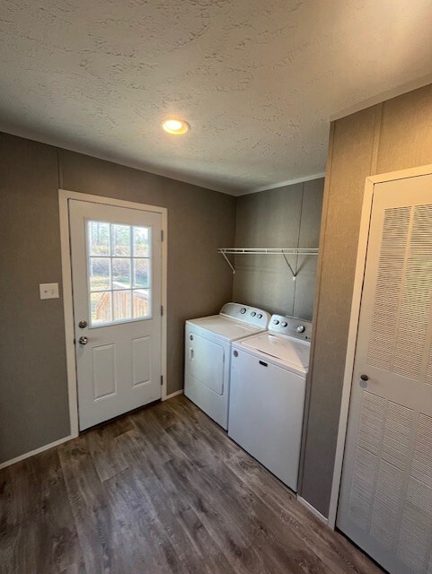 Building Photo - 733 Athens Rd