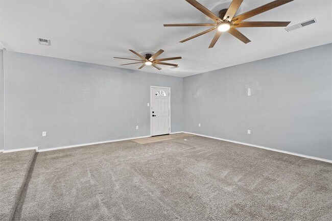 Building Photo - 5501 Spring Meadow Rd