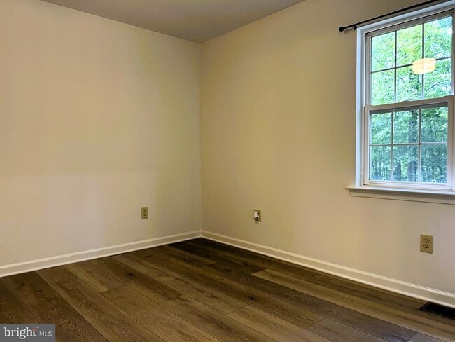 Building Photo - 104 Delphi Rd