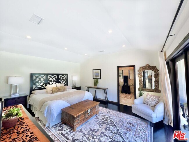 Building Photo - 12751 Mulholland Dr