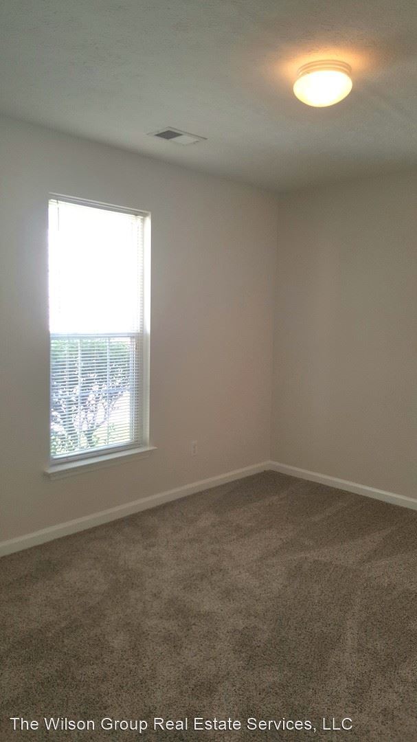 Building Photo - 2 br, 2 bath House - 131 Lake Chateau Drive