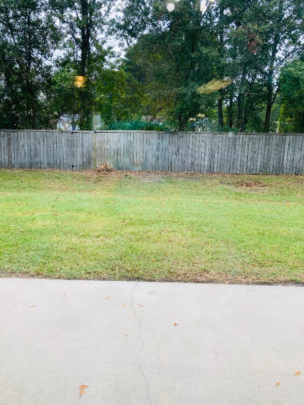 Building Photo - 98 Creek Bend Dr