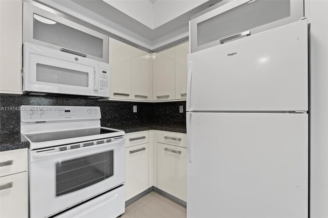 Building Photo - 2440 E Preserve Way