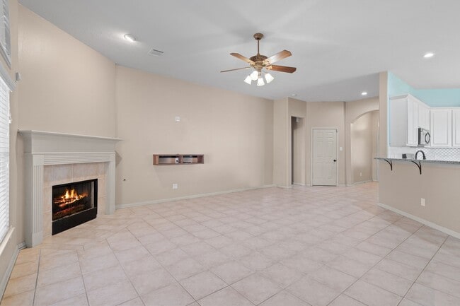 Building Photo - 530 Lockland Ln