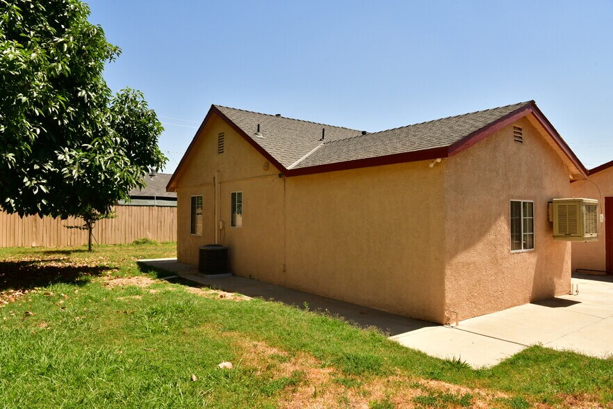 Building Photo - 1175 Cypress Ave