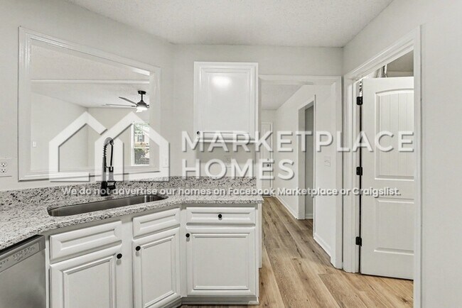 Building Photo - 122 White Creek Loop