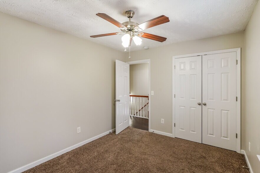 Building Photo - 1829 Lakewood Village Dr