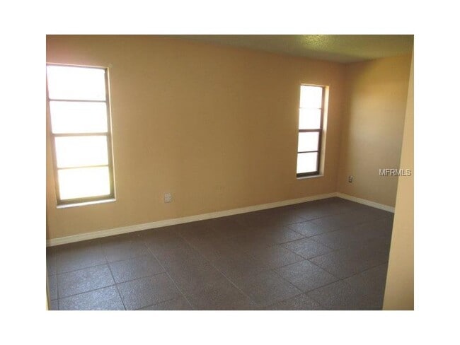 Building Photo - 1129 Fuchsia Dr