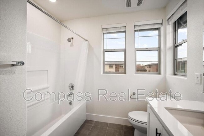 Building Photo - 5720 Greige Cir