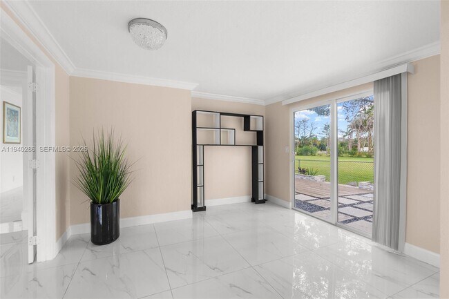 Building Photo - 7601 NW 82nd Terrace