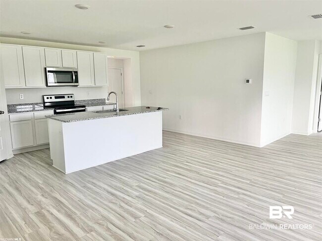 Building Photo - 428 Winters Ave