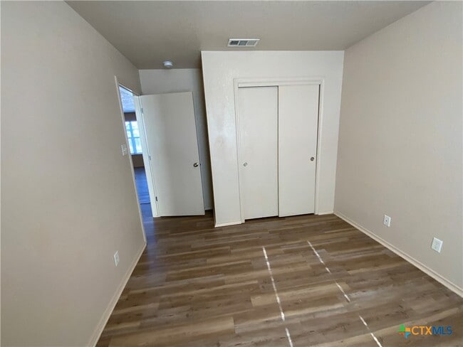 Building Photo - 2212 Bellmont