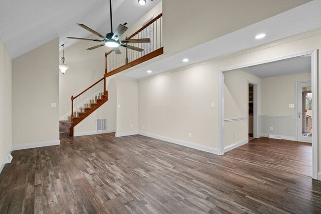 Building Photo - Lovely Single Family Home